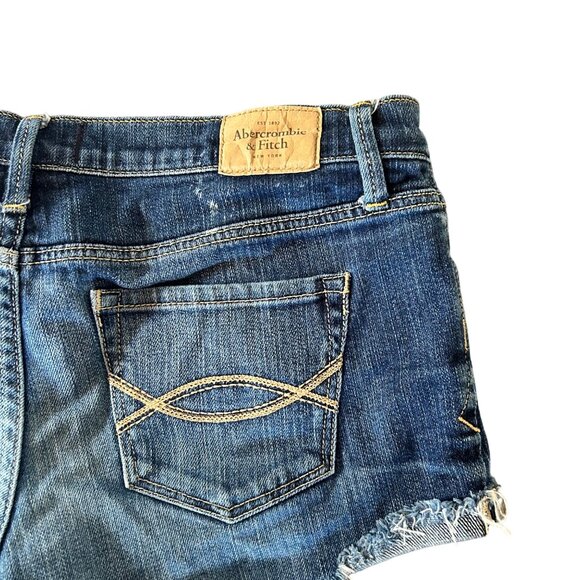 Abercrombie & Fitch Medium Wash Frayed Hem Stretch Shorts 6 - Picture 5 of 5